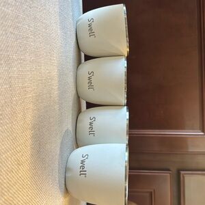 Swell 10oz cups in white !!   never used but no original box
